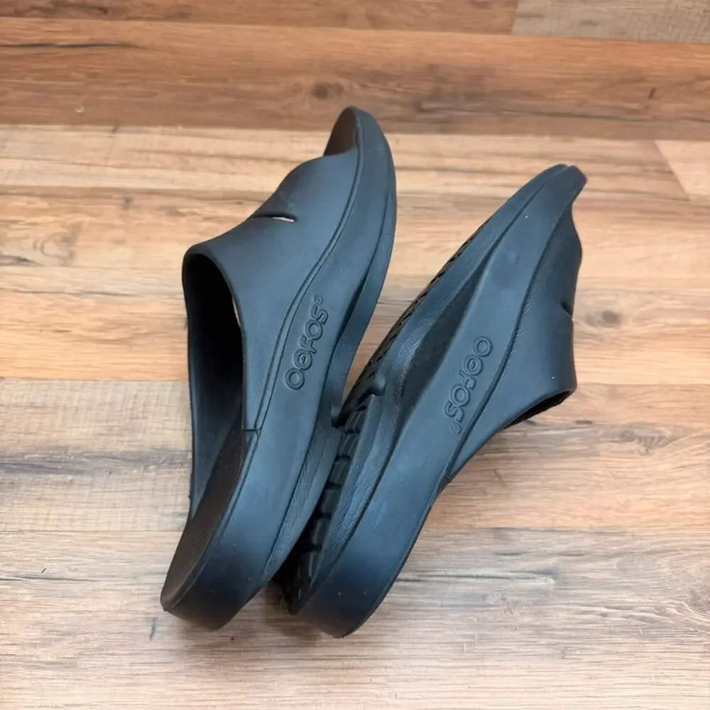 OOFOS Sandals M1O W12  Black Recovery Comfort Slip On